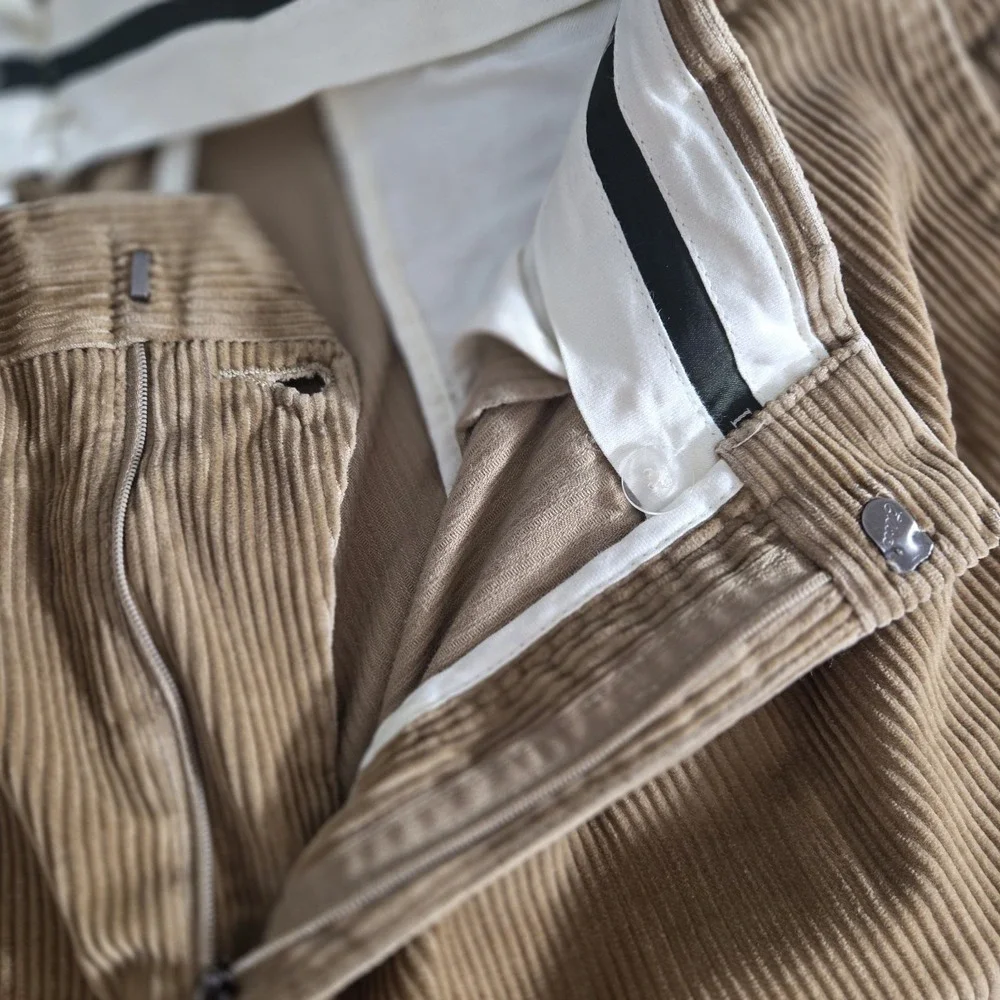 LL Bean Men's 35 (Fits 34x3) Corduroy Khaki Beige/Tan Pleated Cuffed Flap Pocket